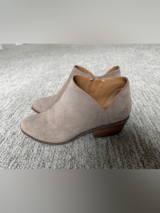 Lucky Brand Shoes - Lucky Brand Fenley Women’s Taupe Suede Ankle Boots - Classic Chelsea Style 8.5